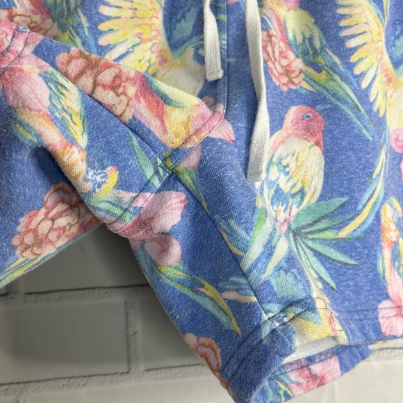 Chubbies Women's Authentic Tropical Parrot Fleece Drawstring Shorts size medium - Picture 2 of 5